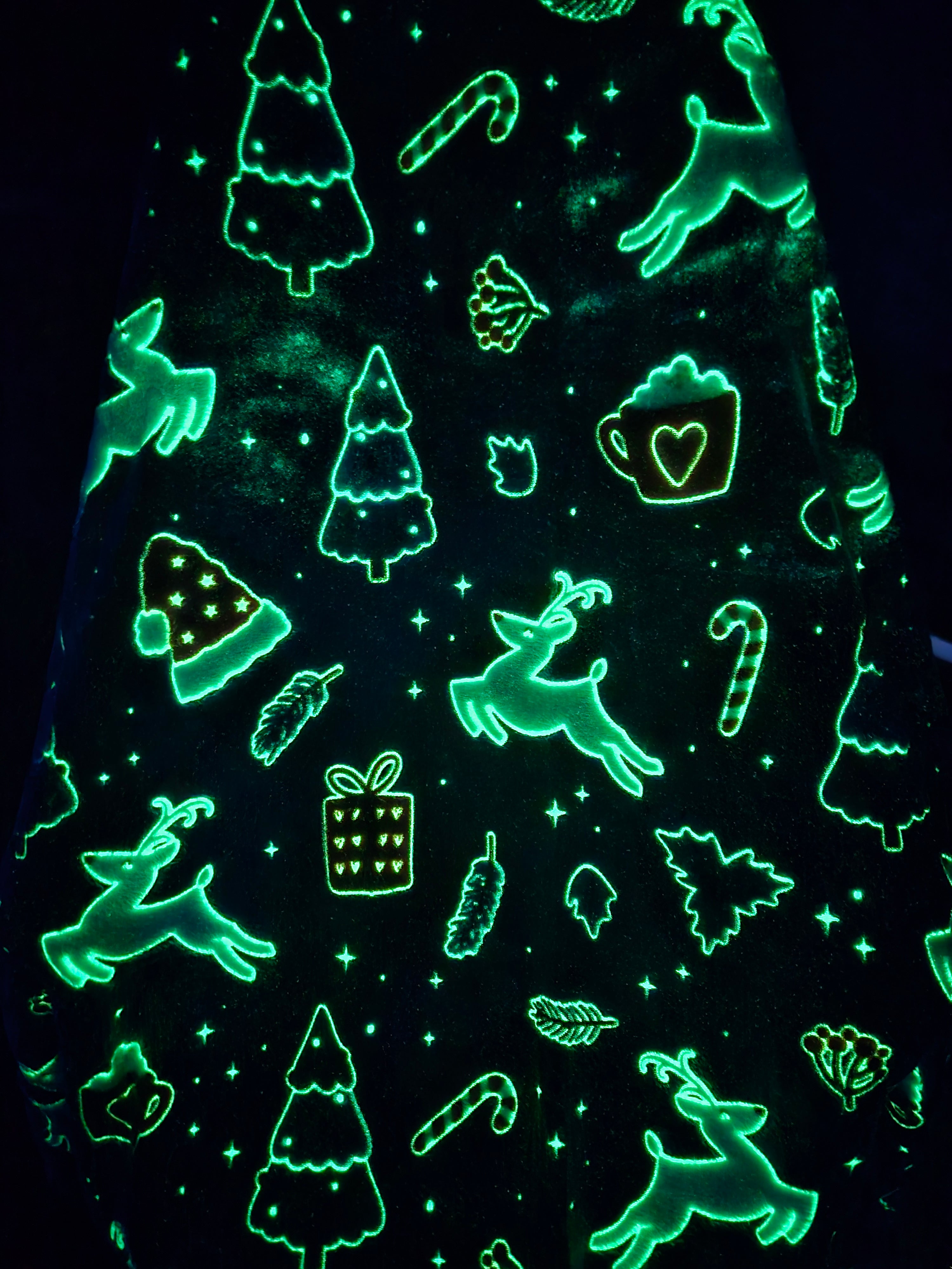 Glow In The Dark Blue Christmas Blanket + FREE TORCH