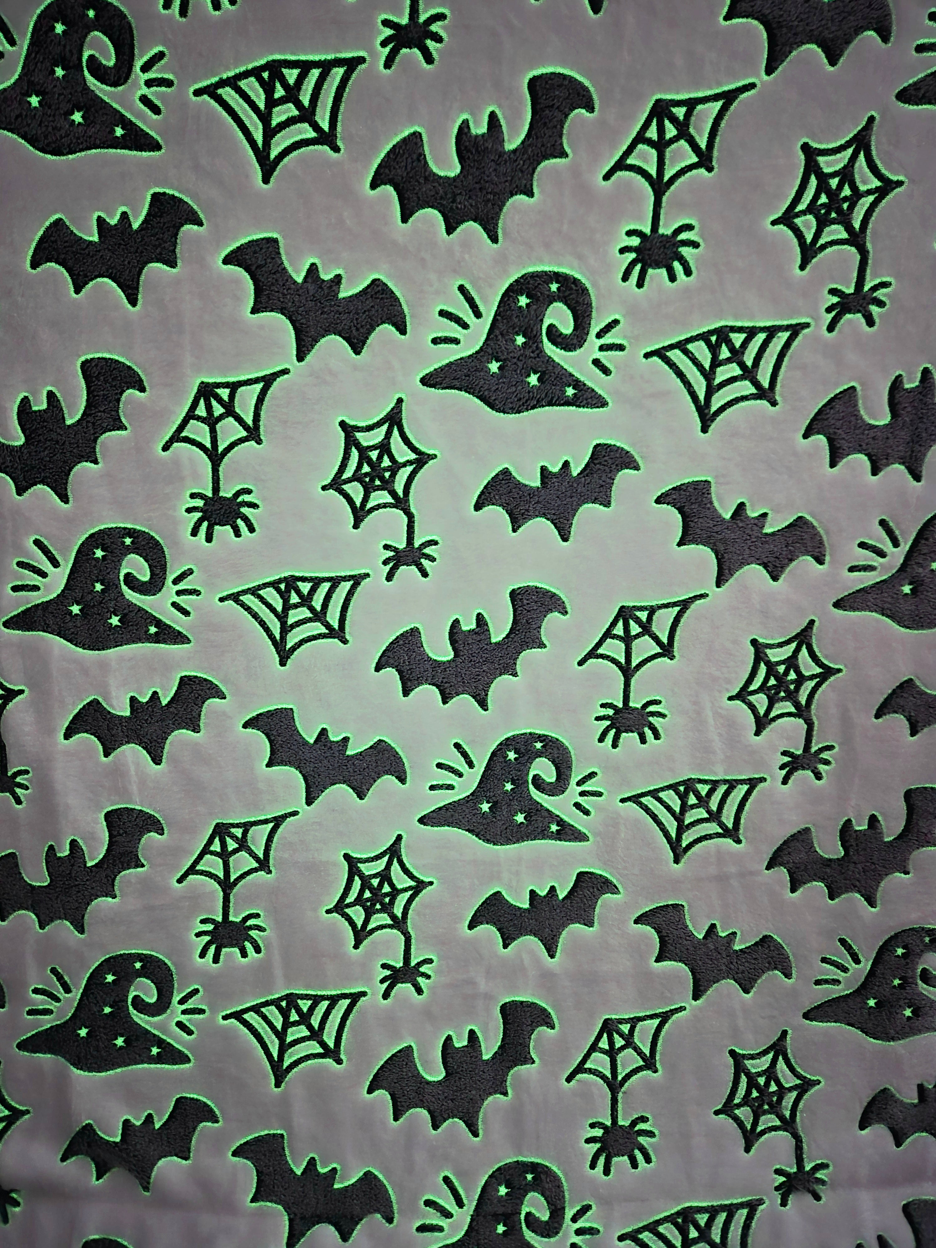 Glow In The Dark Halloween Blanket + FREE TORCH